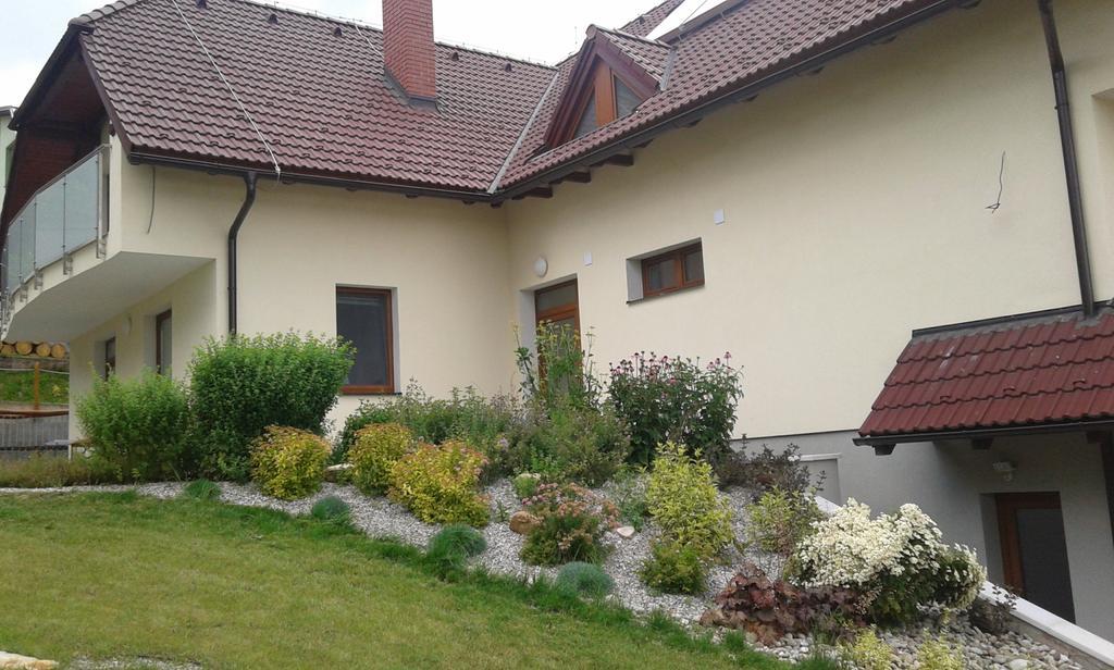 Penzion Emilia Ruzomberok Exterior photo